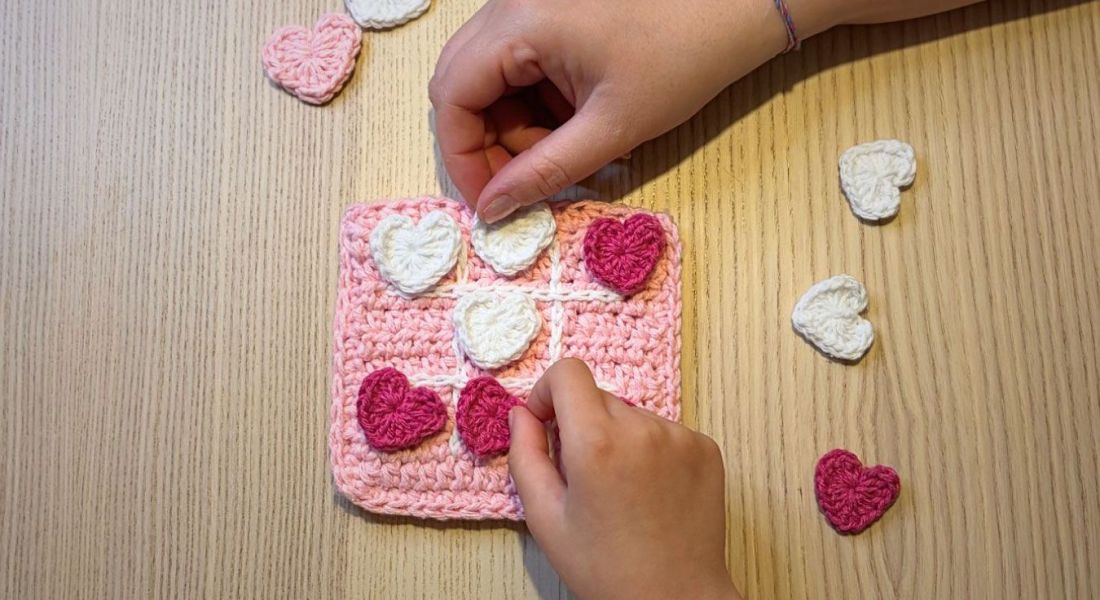 Valentine’s Day Crochet: Free Pattern Tic Tac Toe