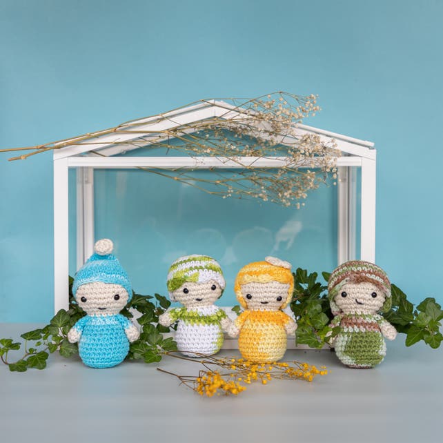 DIY Crochet Pattern Amigurumi Kokeshi four season dolls