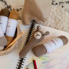 DIY Gratis Haakpatroon Rammelaar Lama Lee