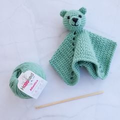 DIY Haakpakket Knuffeldoekje Beer Bo Sage Green