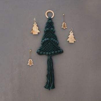 DIY Macram&eacute; Kit Christmas Tree Wall Hanger Pine