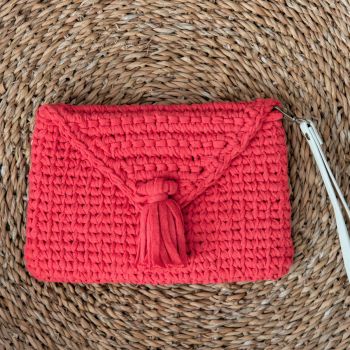 DIY Häkel-Set Knit Look Clutch Lipstick Red