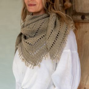 DIY Crochet Kit Triangle Wrap Tobermory