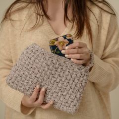 DIY Free Crochet Pattern Glitter Clutch Arezzo