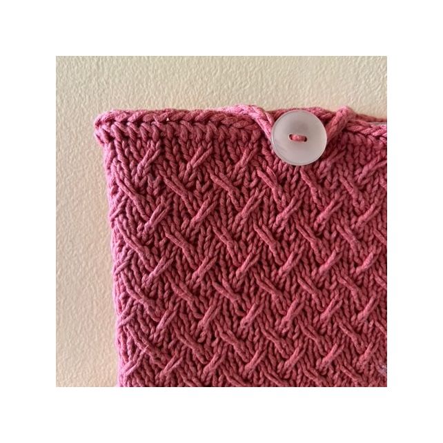 DIY Knitting Kit Book Cover Krabo | Hoooked