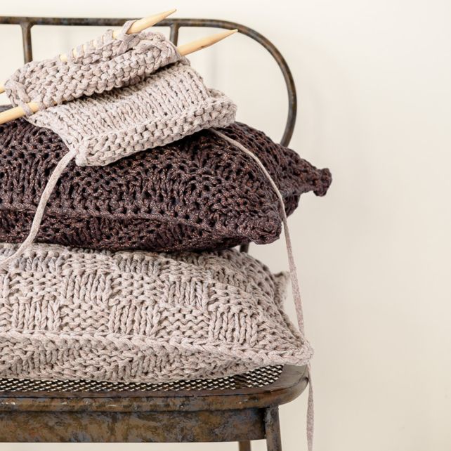 DIY Knitting pattern cushion Luxor