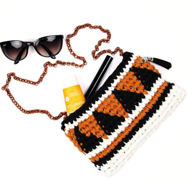 DIY Free Crochet Pattern Rock Steady Clutch Bag