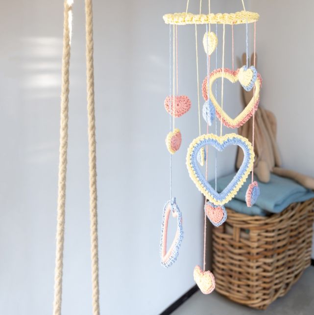 DIY Haakpatroon Mobiel met Hartjes Honolulu