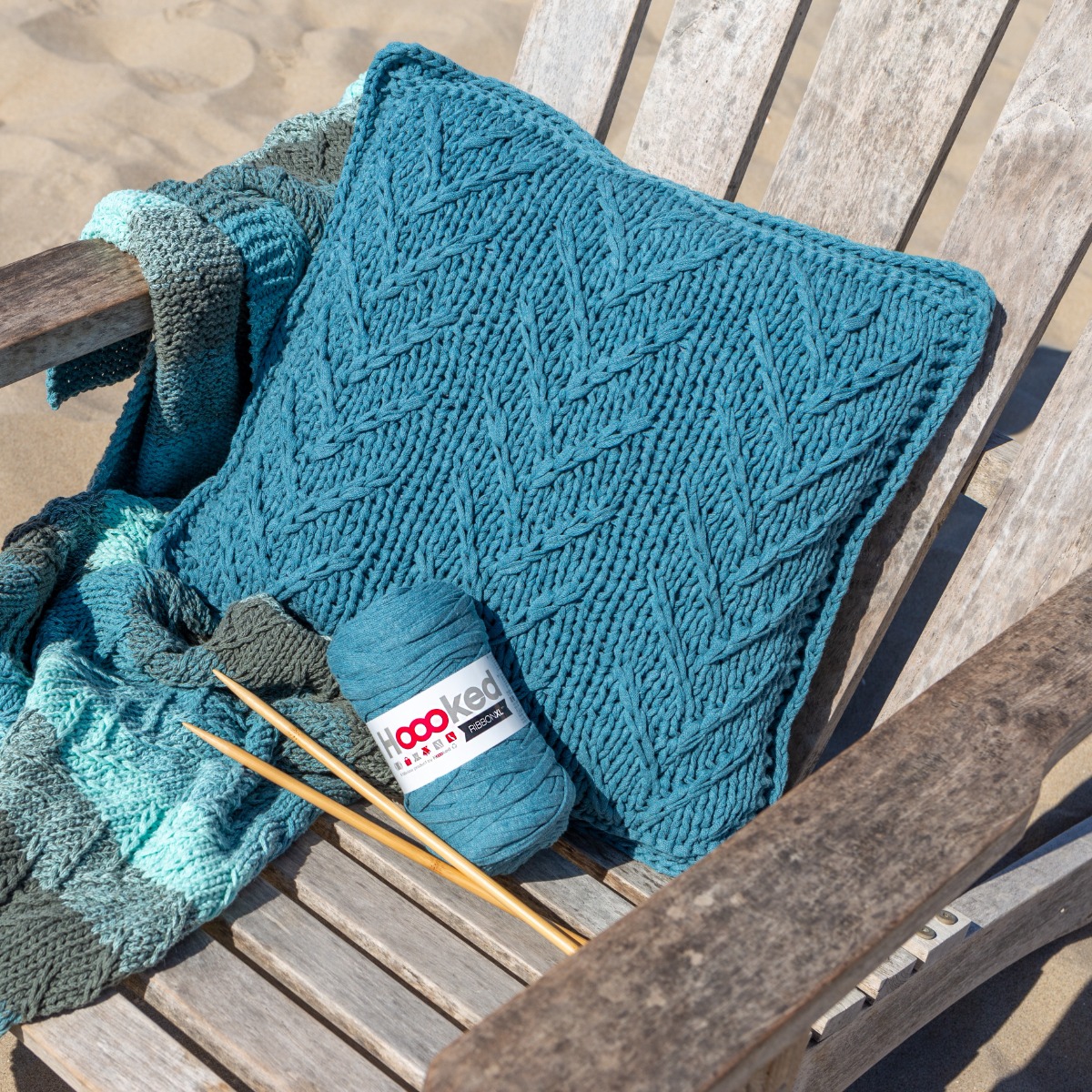Hoooked DIY Knitting Pattern Cushion Sintra