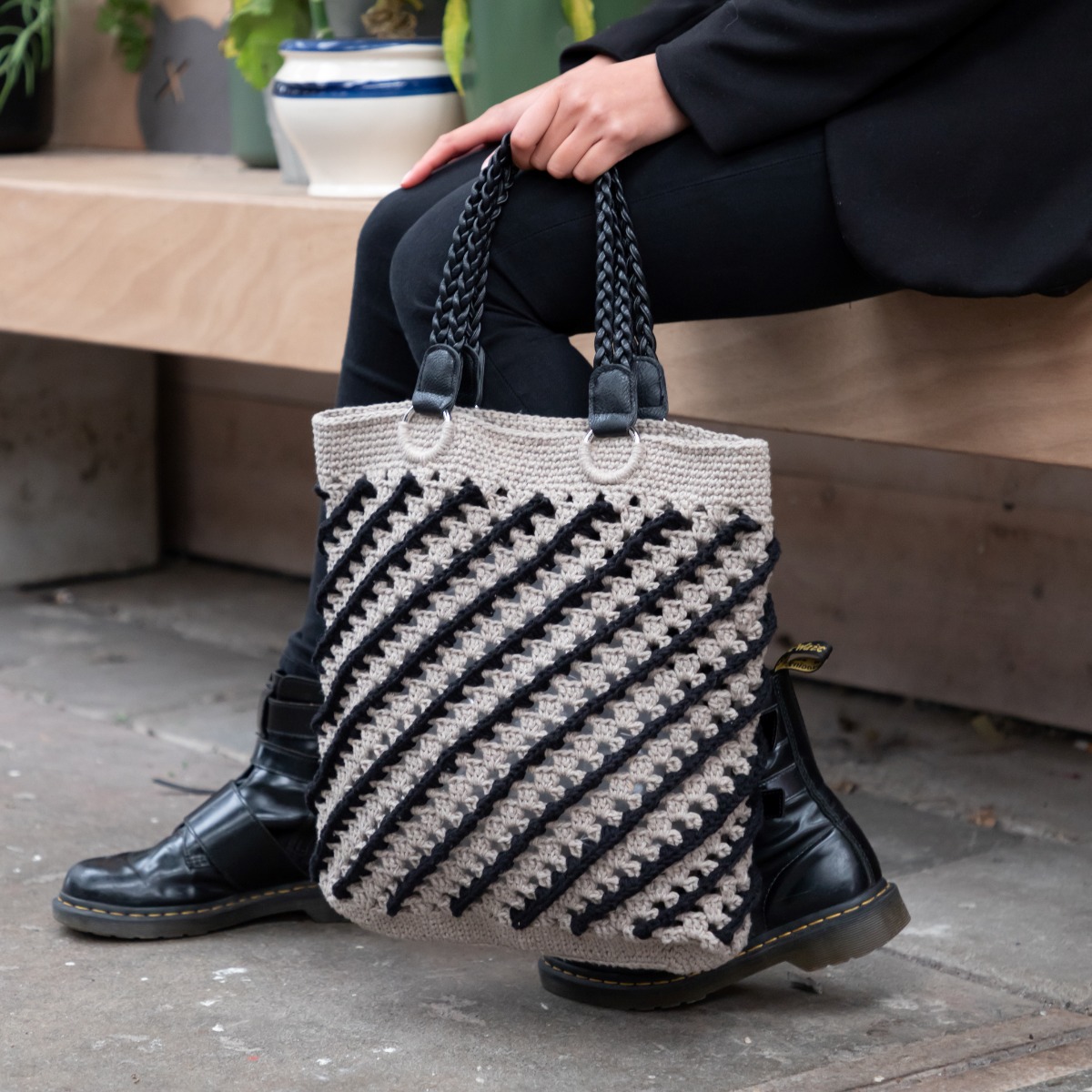 Hoooked DIY Crochet Pattern Kuala Lumpur Bag